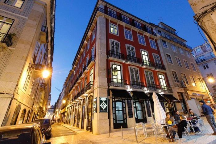 Quarto Com Varanda Na Rua Dos Douradores Lisabona Exterior foto