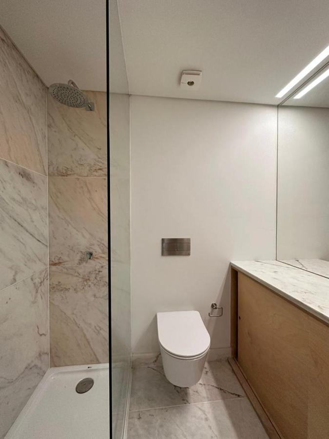 Quarto Com Varanda Na Rua Dos Douradores Lisabona Exterior foto